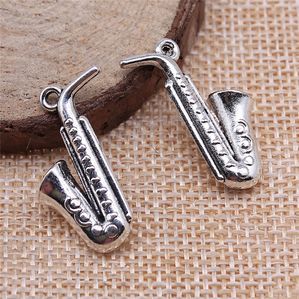 Musical Instrument Saxophone - 20pcs 26x21mm(1.02x0.83inch) 골동품 실버 컬러 악기